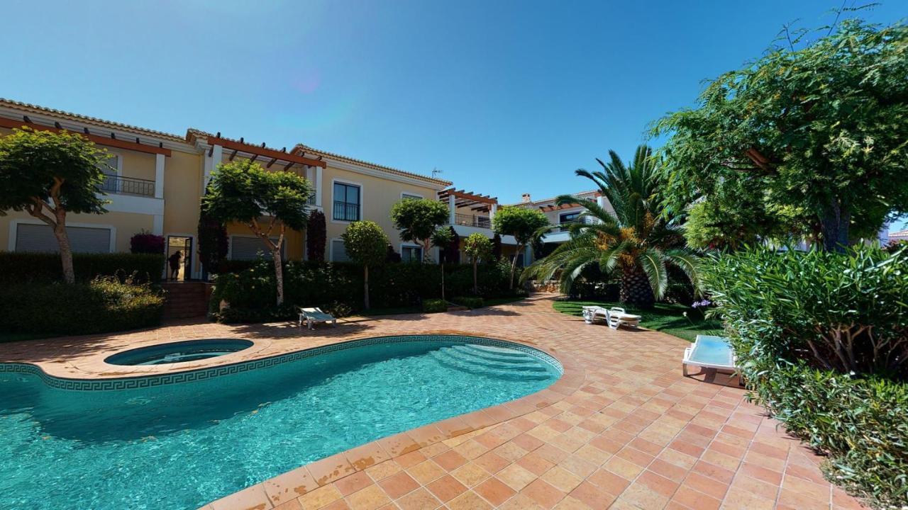 Amazing 2 Bedroom Apartment Near Beach With Pool Lagos Eksteriør billede