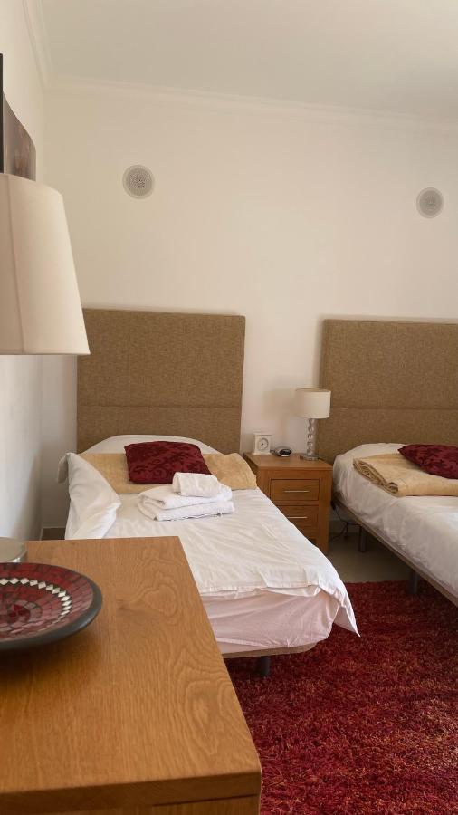 Amazing 2 Bedroom Apartment Near Beach With Pool Lagos Eksteriør billede