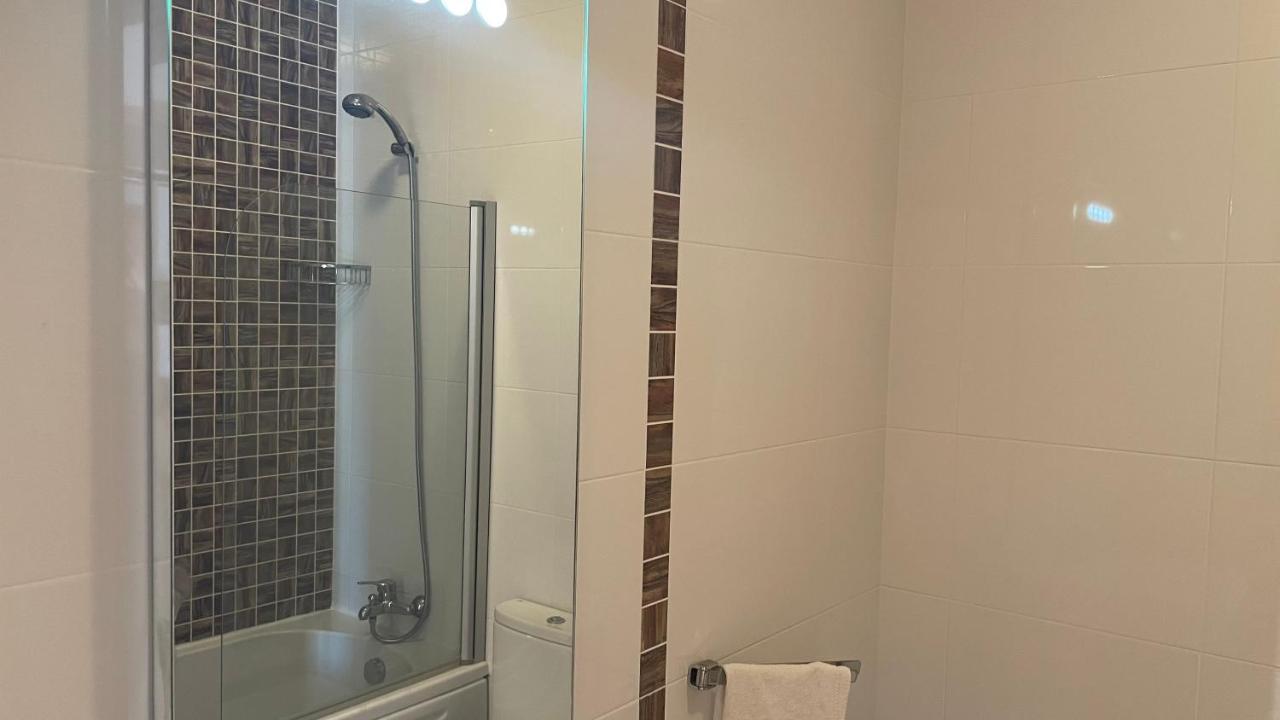 Amazing 2 Bedroom Apartment Near Beach With Pool Lagos Eksteriør billede